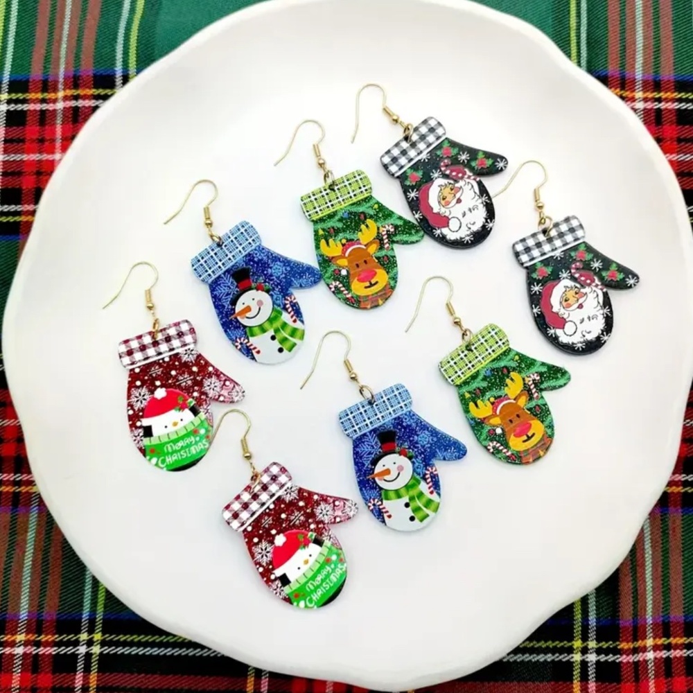 NWT! Set of 4 Pairs of Glitter Christmas Holiday Mitten Pierced Dangle Earrings!